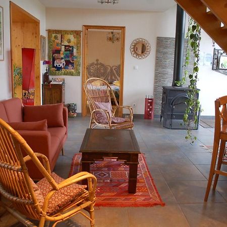 B&B La Maison Des Collines Autour Chambres D'Hotes La Chapelle  ภายนอก รูปภาพ