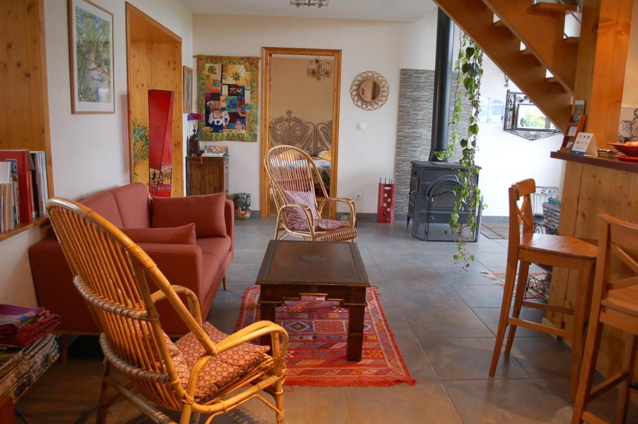 B&B La Maison Des Collines Autour Chambres D'Hotes La Chapelle  ภายนอก รูปภาพ